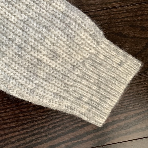 Oversized knit sweater NWOT - Picture 5 of 6